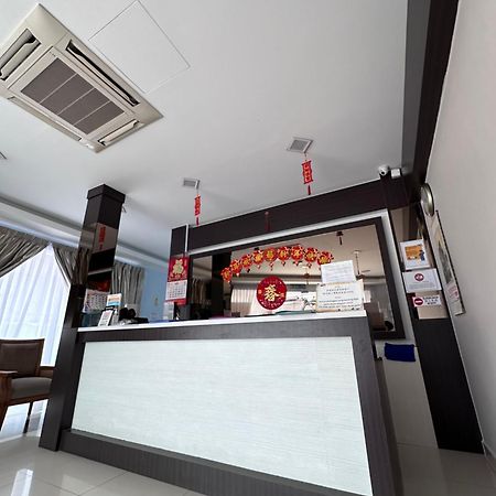 G Star Hotel Pantai Remis Exteriér fotografie